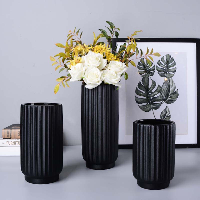 Ceramic Vase Decoration – Simple & Modern Countertop Elegance