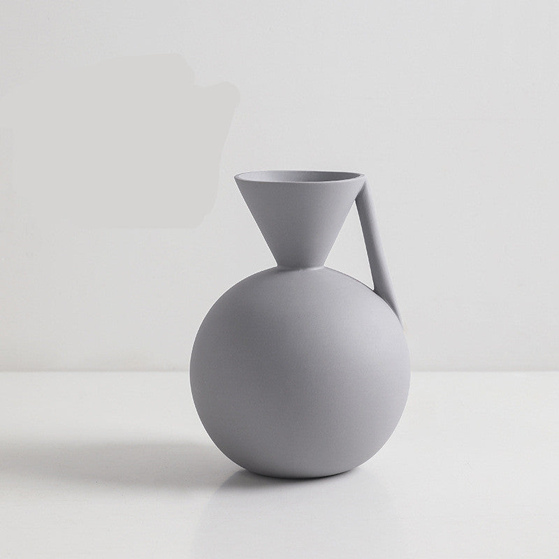 Nordic Elegance Ceramic Vase Decoration