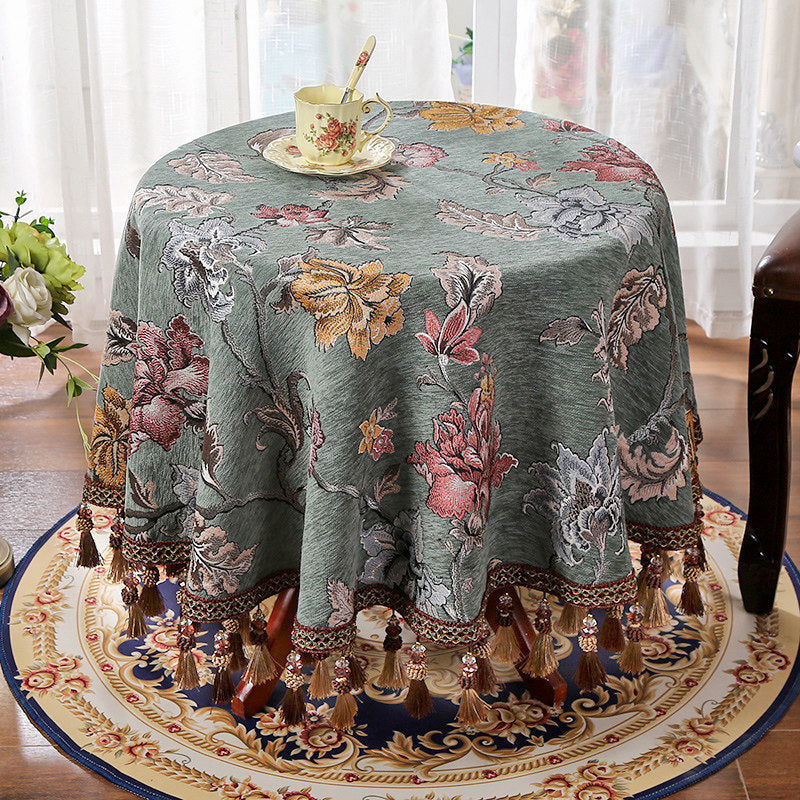 Round, Vintage-style Luxury Tablecloth For Dining Tables