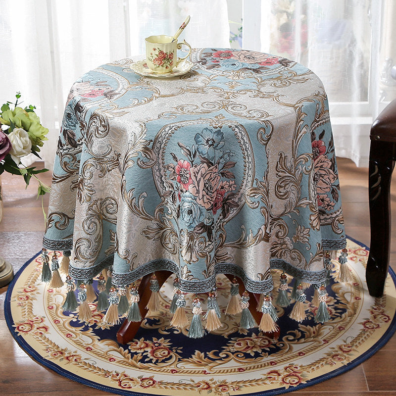 Round, Vintage-style Luxury Tablecloth For Dining Tables